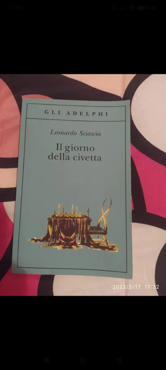 2 libri da leggere + dizionario lingua italiana