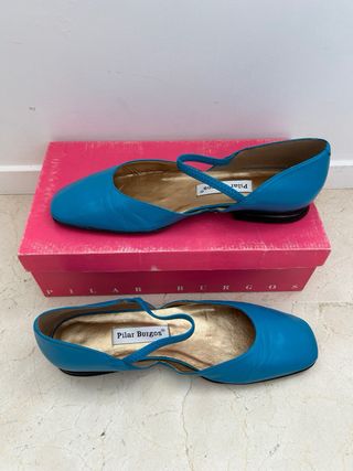 Zapatos Pilar Burgos Turquesa y Dorado