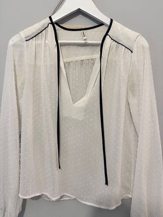 Blusa Stradivarius Blanca/Beige Talla m