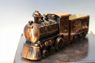 Mechero de sobremesa. Antiguo tren del zoo.