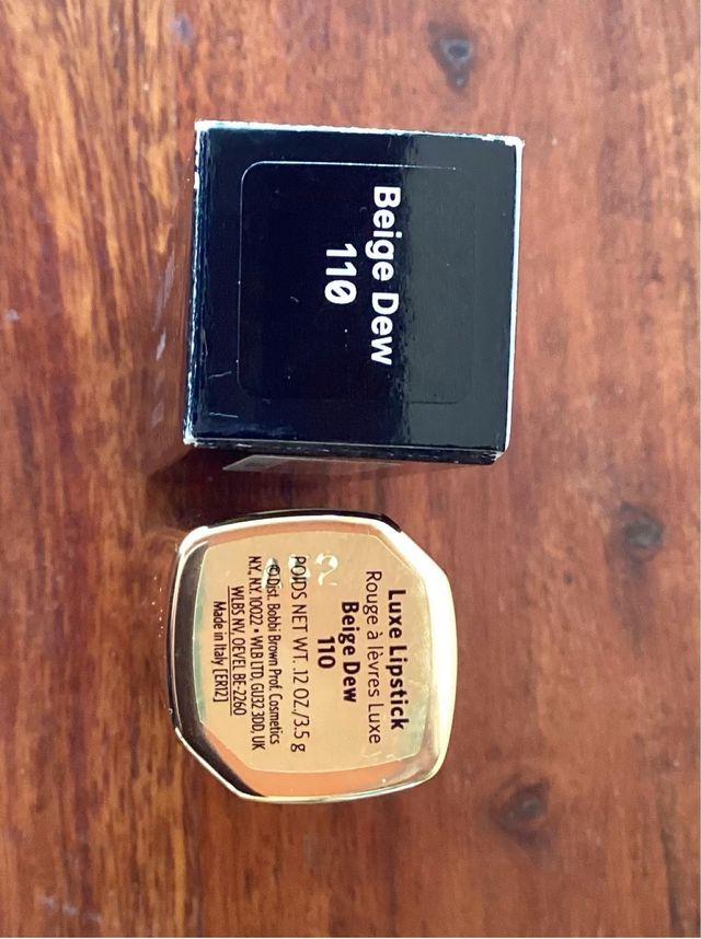 Labial Bobbi Brown Beige Dew 110