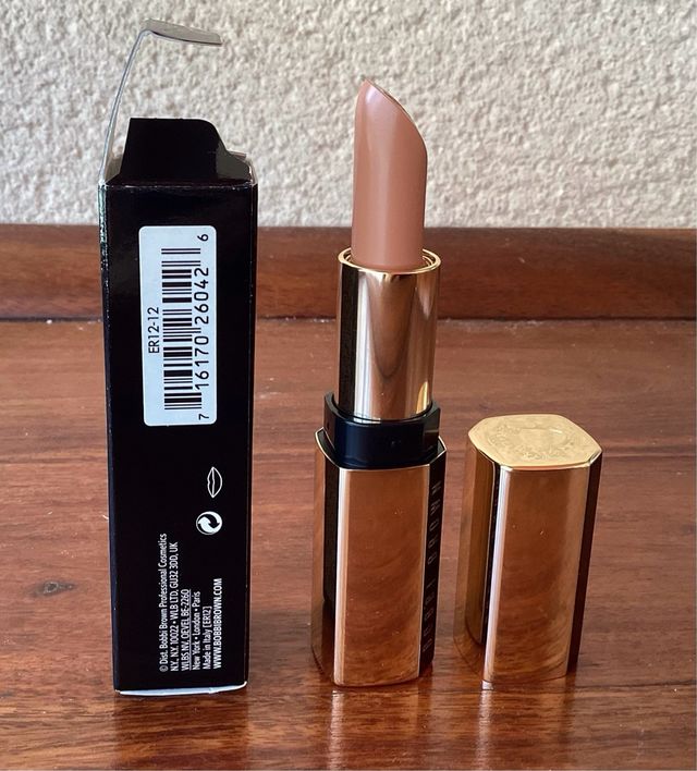 Labial Bobbi Brown Beige Dew 110