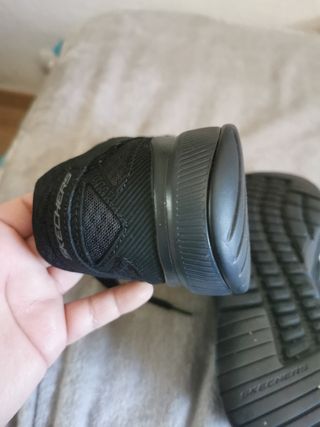 Zapatillas Skechers Antideslizantes Negras