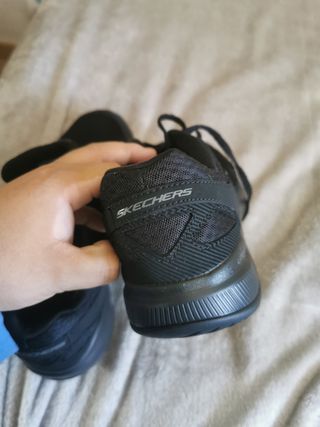 Zapatillas Skechers Antideslizantes Negras