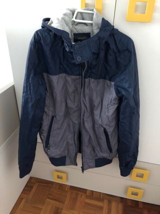 Cazadora Pull&Bear azul y gris
