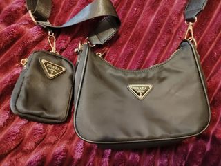Borsa Prada nera con pochette