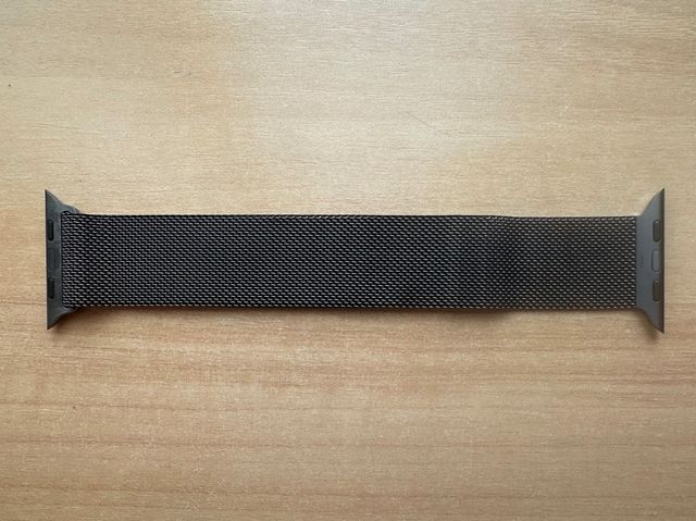 Apple Watch 44 mm. Anello milanese in grafite