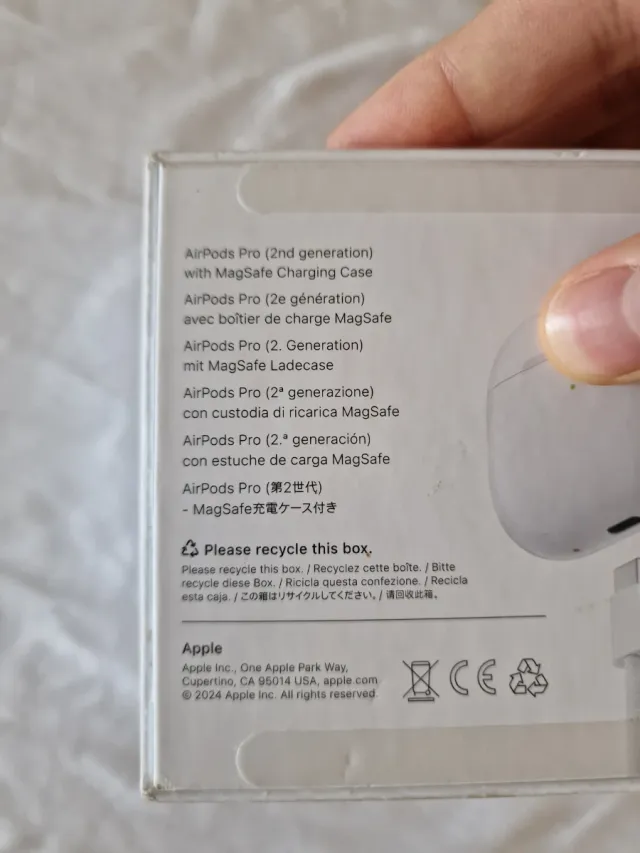 Custodia AirPods Pro 2 con cavo