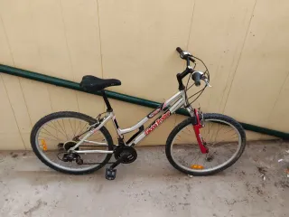Bicicleta de Montaña Aluminio Revisada para paseo