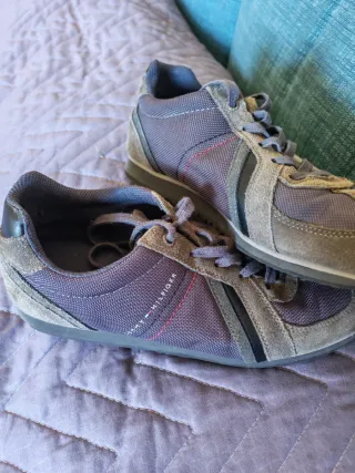 Scarpe Tommy Hilfiger uomo grigio.
