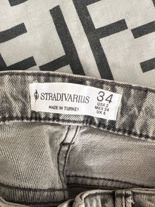 Pantalón Stradivarius gris D98