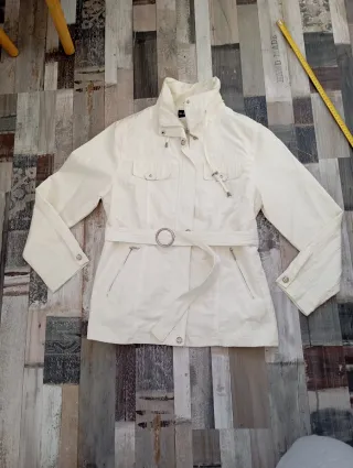 Cortavientos blanco mujer