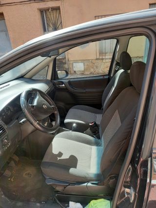 Opel Zafira 2004