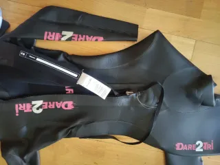 Neopreno Dare2tri
Nuevo 
Escucho precio