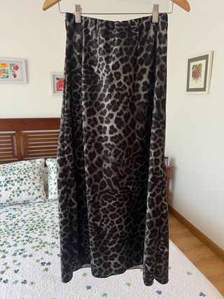 Falda larga estampado leopardo gris