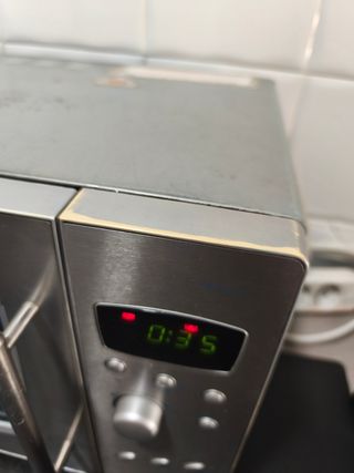 Microondas Taurus plateado