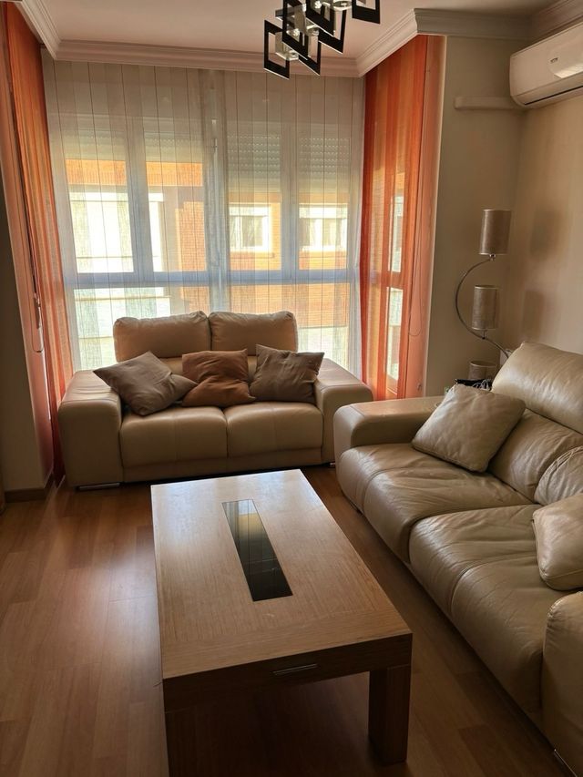 Sofás de piel beige