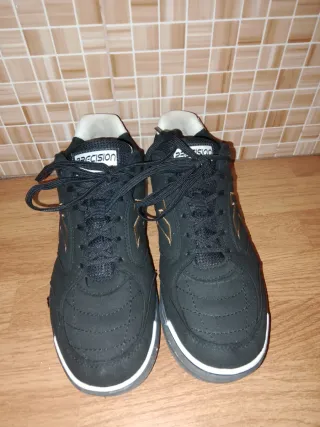 ✔️ Zapatillas Kelme Negras – Futbol Sala
