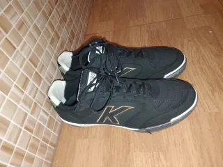 ✔️ Zapatillas Kelme Negras – Futbol Sala
