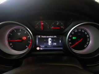 Opel Astra Dynamic S&S