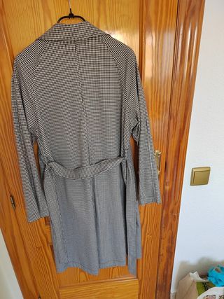 Abrigo cuadros Stradivarius mujer 