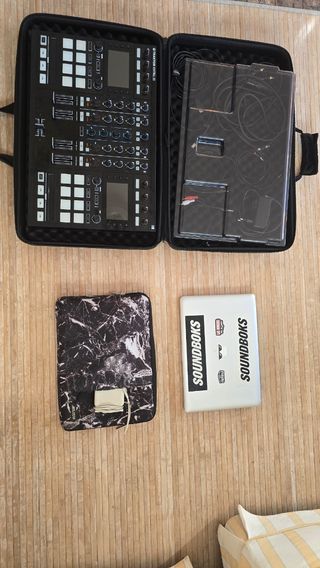 Controlador DJ Traktor Kontrol S5 + ordenador Mac