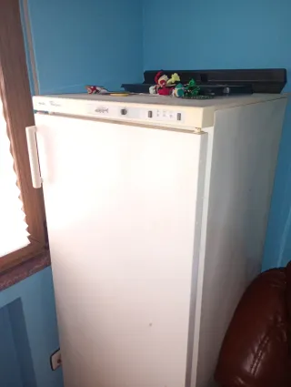 Congelador Vertical Philips Whirlpool