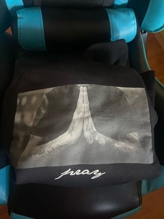 Sudadera Negra Pray