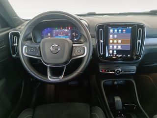 Volvo XC40 B3 2WD Ultimate Dark