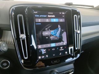 Volvo XC40 B3 2WD Ultimate Dark