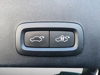 Volvo XC40 B3 2WD Ultimate Dark