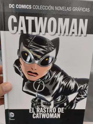 Dos comics de Catwoman 
