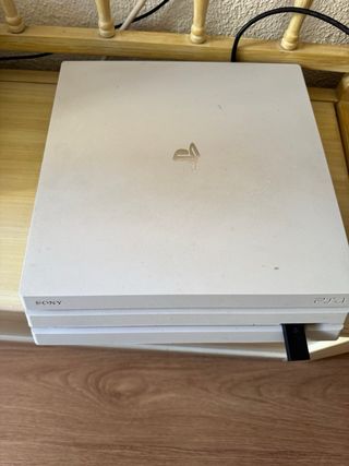 Consola PS4 Pro Blanca + Mando