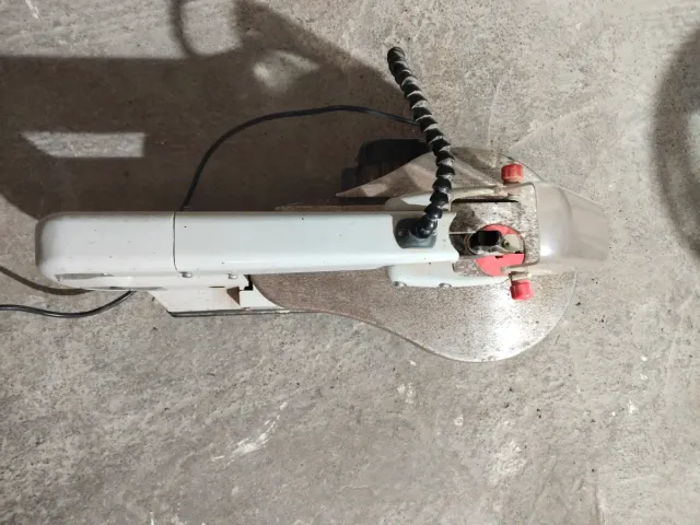 Sierra de calar de mesa