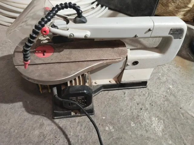 Sierra de calar de mesa