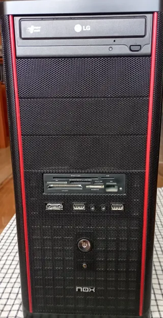 PC Sobremesa + Monitor + Teclado