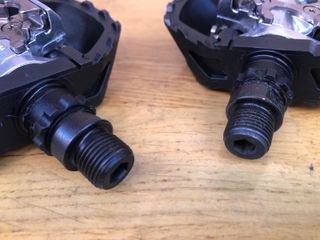 Pedales Shimano PD-M424 automáticos
