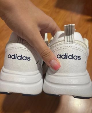 Zapatillas Adidas Blancas y Azules