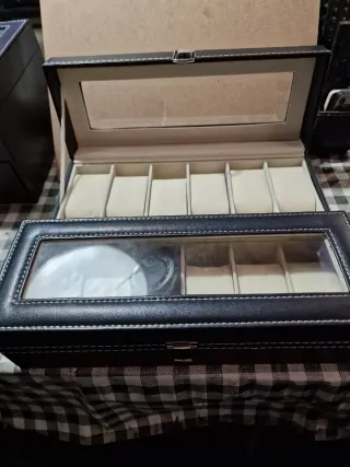 Expositor gafas, relojes y anillos