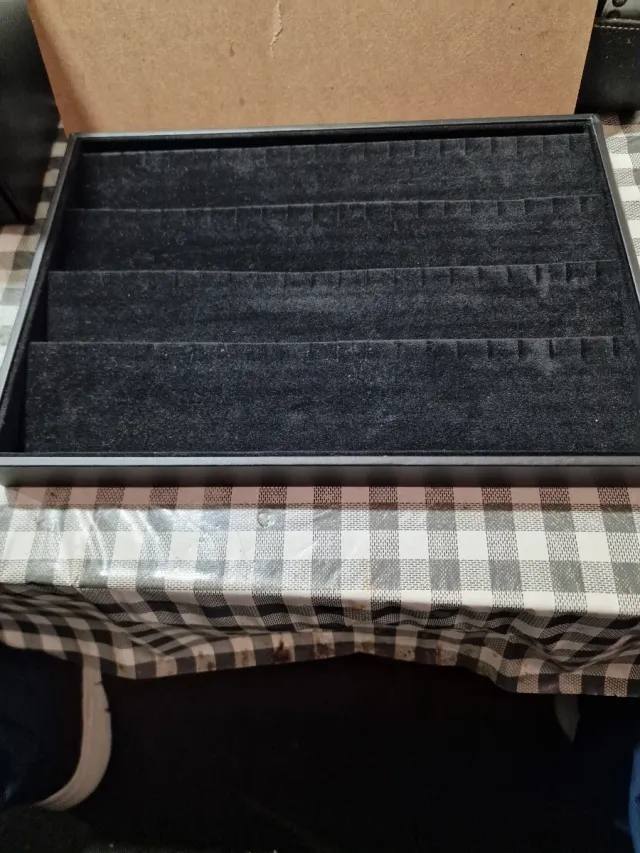 Expositor gafas, relojes y anillos