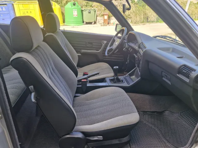 BMW e30 Coupé Techo solar