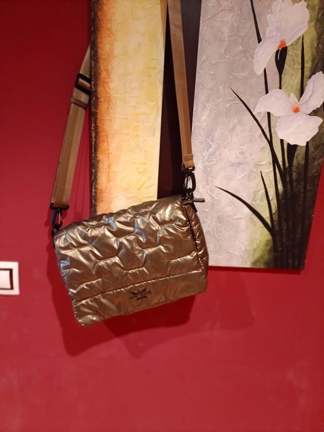 Bolso Pepe Moll acolchado marrón brillante