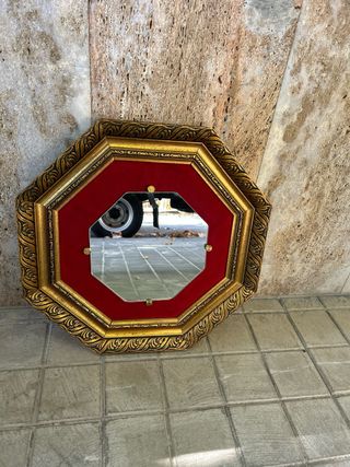 Espejo Octogonal Dorado y Rojo