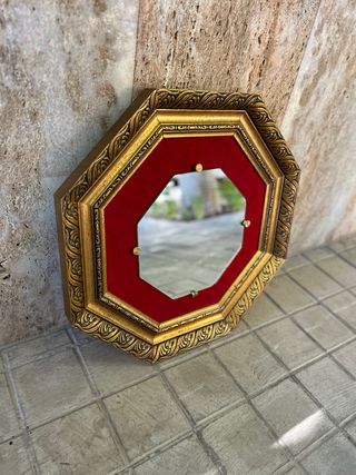 Espejo Octogonal Dorado y Rojo