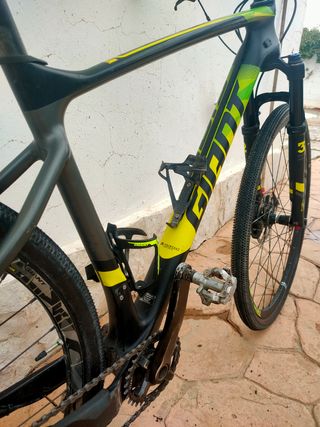Bici Giant MTB Carbono