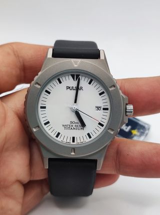 Reloj Pulsar Titanium Hombre Esfera Blanca