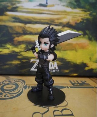 Adorable Figura de Zack Fair. Final Fantasy VII RE
