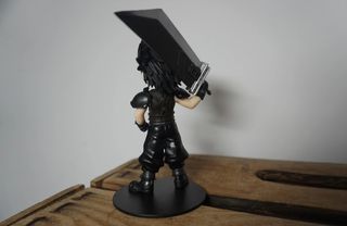 Adorable Figura de Zack Fair. Final Fantasy VII RE