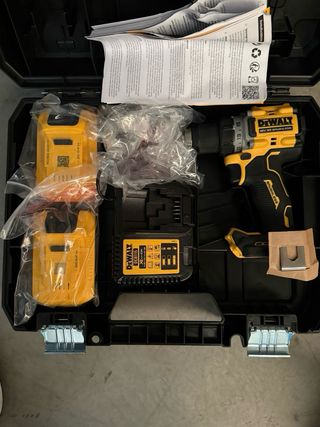 Kit Taladro Atornillador + Amoladora Dewalt
