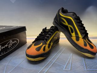 Zapatillas Sha Sha modelo SK8 Flame. Negro/Rojo-Amarillo. Talla 47